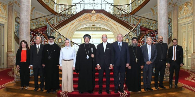 الأنبا إرميا يزور رئيس جامعة عين شمس مهنئًا بعيد الأضحى ويشيدان بروح التعايش الوطني
